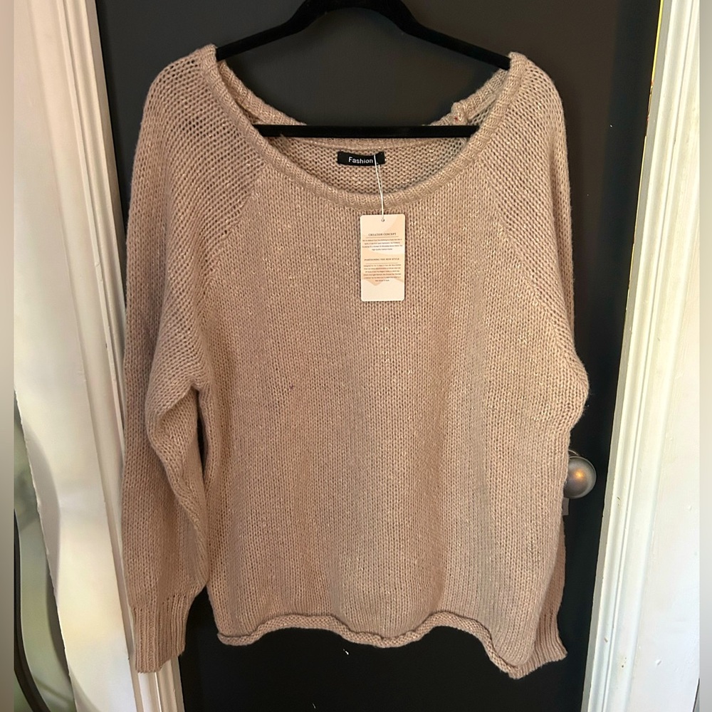 Loose fit sweater